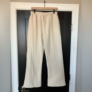 Wilo the Label Cream Sweatpants. AllSport.